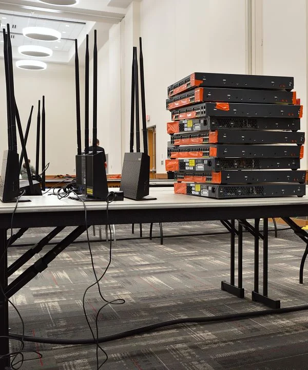 LW73 Network Equipment 600x720